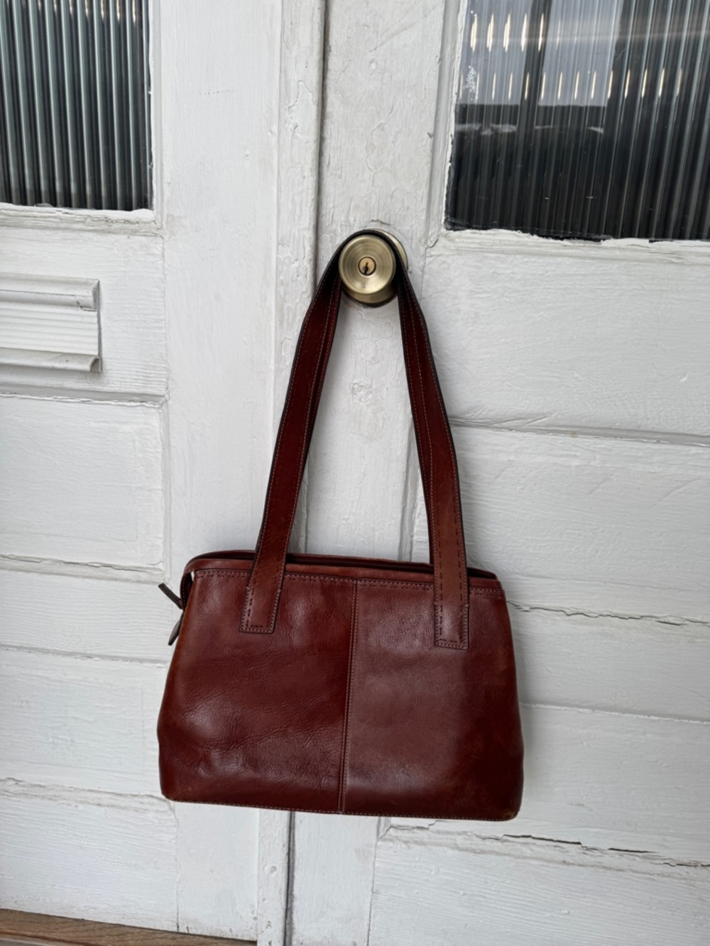 SOLD ON OTHER PLATFORM Fossil Deep Chestnut Leather Shoulder Bag